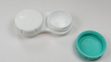 contact lens case with one side open
