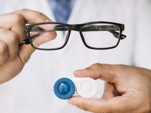 glasses vs contact lenses